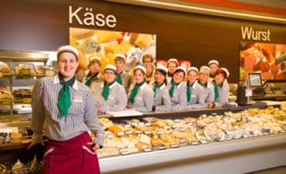 spar-team-in-cheese-and-meat-store